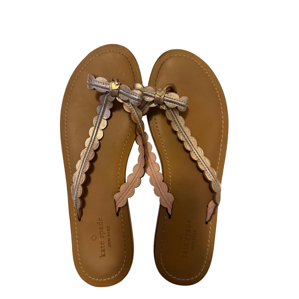 Kate Spade Rose Gold Scalloped‎ Bow Thong Sandals Metallic Flat 8.5M